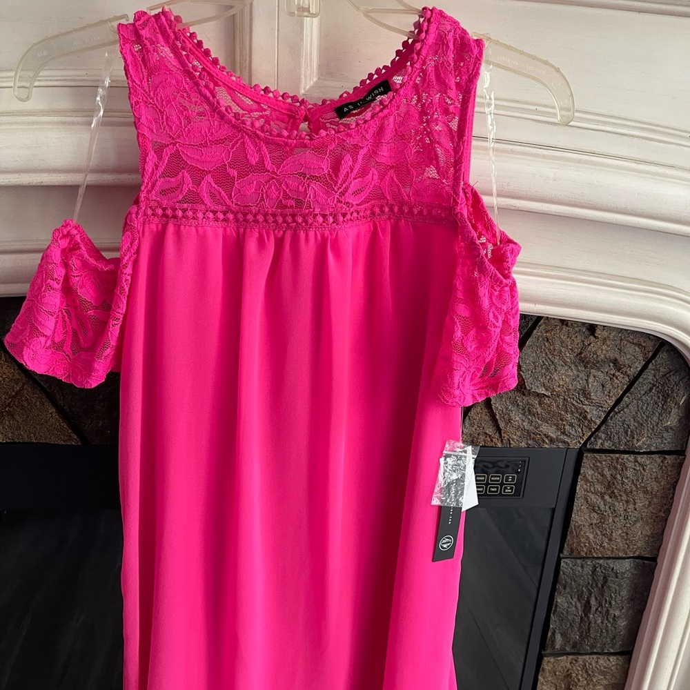 Pink dress with cut out shoulder